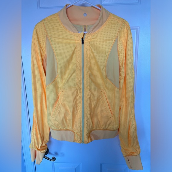 Lululemon Reversible Windbreaker/Track Jacket - Size 10 - Picture 6 of 13